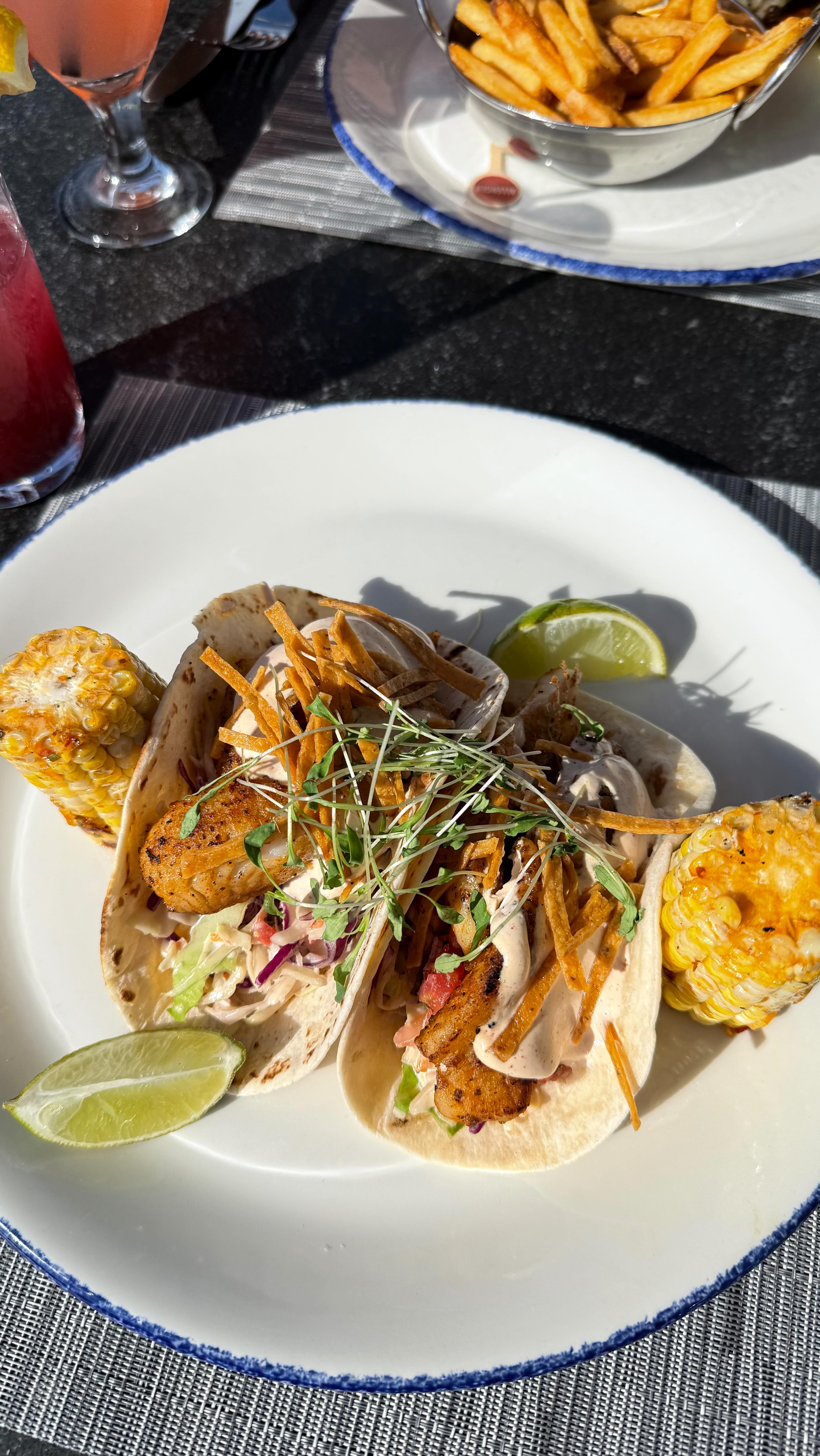 what i eat in a day to nourish my body & soul🤍 
#whatieatinaday #realisticwhatieatinaday #healthymealideas #easyrecipes #wieiad #mealinspo #healthyfood #healthylifestyle #healthyeating #balanceddiet #healthyeats #easymealideas #weekdaymeals